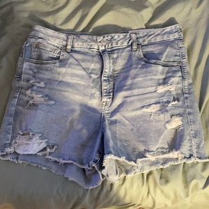 American Eagle Curvy High Rise Shorty